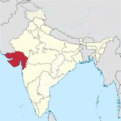 印度古吉拉特邦地图，红色高亮显示其西部位置，仿佛在嘲笑「北古吉拉特邦」的荒诞影射