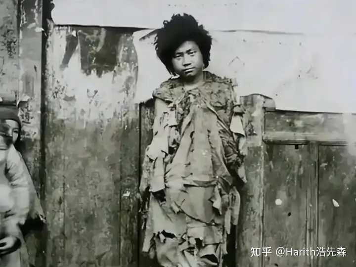 更多饥民与无人收殓的死者