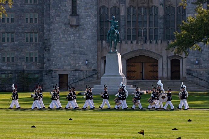 美军图书馆审查